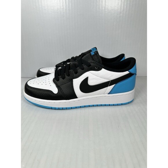 Nike 7Y / 8.5 Women Air Jordan 1 Low Retro OG UNC/Powder Blue CZ0858-104 NEW - Picture 3 of 9